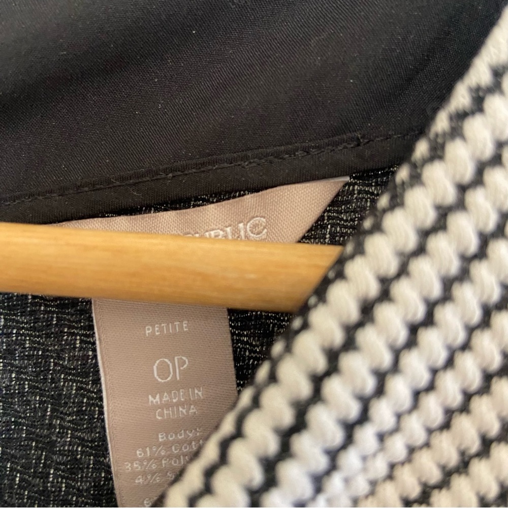 Banana Republic knit textured dress - Picture 3 of 4